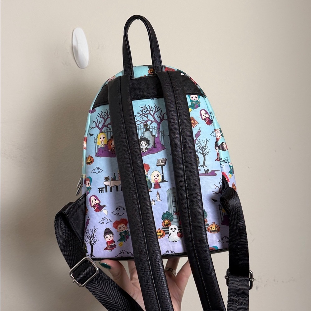 Loungefly x Hocus Pocus Mini Backpack - Picture 8 of 8